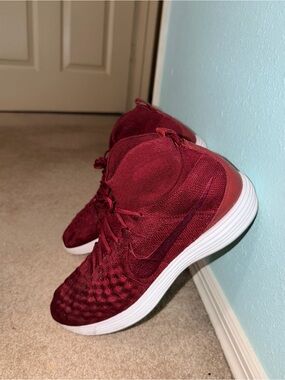 Red Unisex Nike Flyknit FC Sneakers - Lunar Magista II